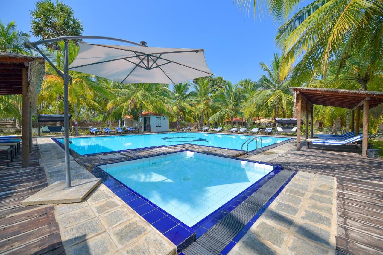 De Silva Palm Resort Kalpitiya Bagian luar foto
