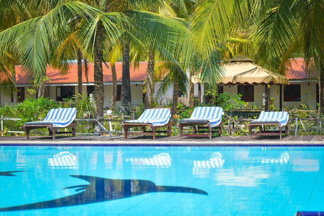 De Silva Palm Resort Kalpitiya Bagian luar foto
