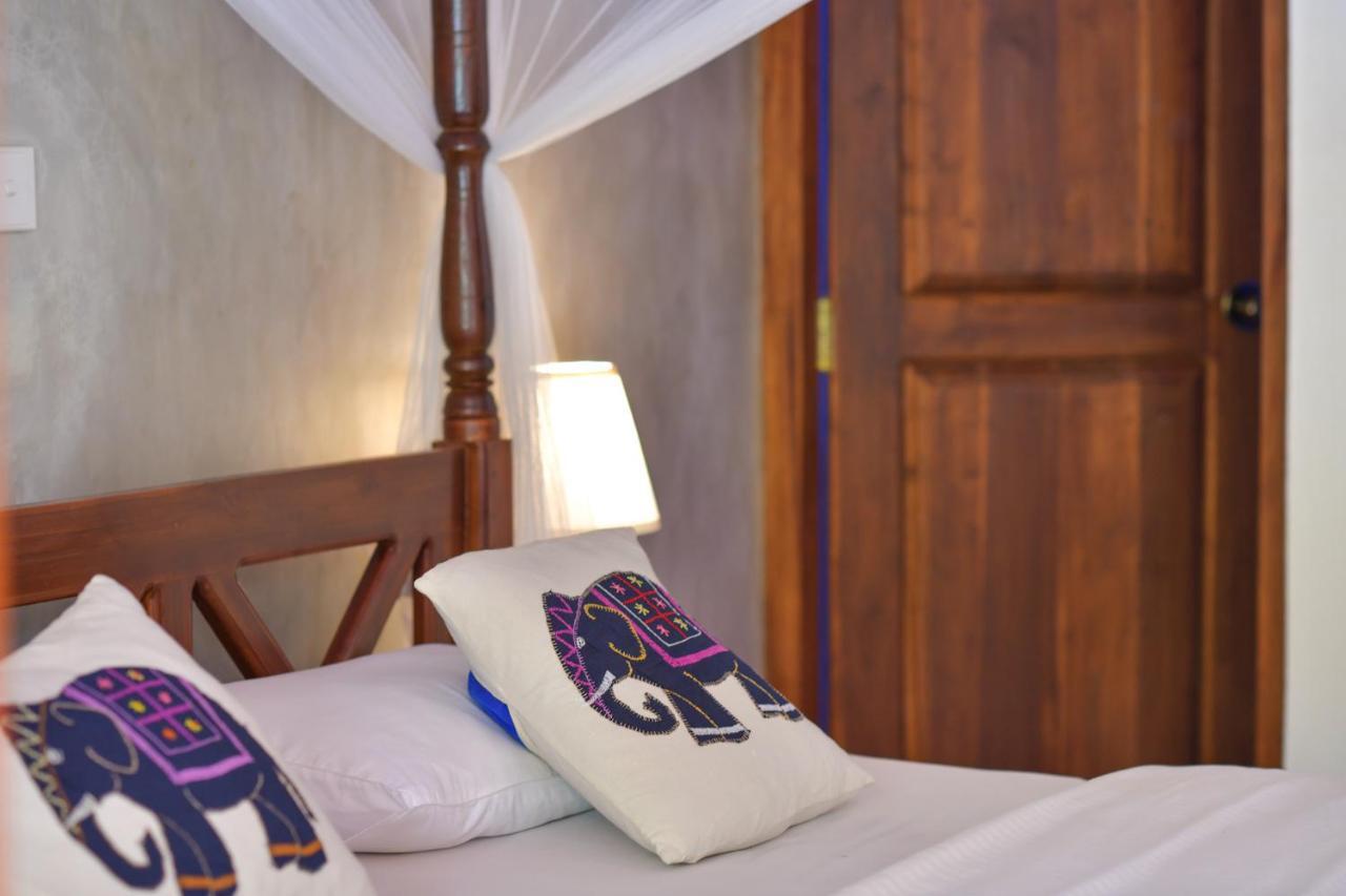 De Silva Palm Resort Kalpitiya Bagian luar foto
